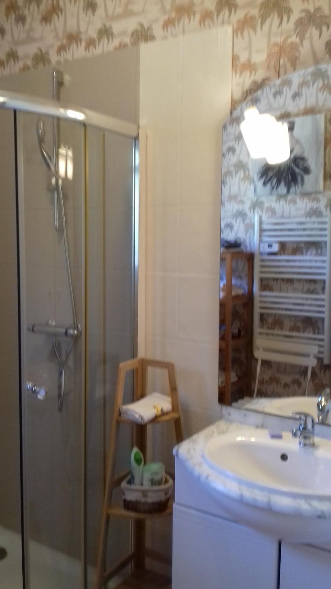 Les Chardons Bleus Bed & Breakfast Lorgues Exterior photo